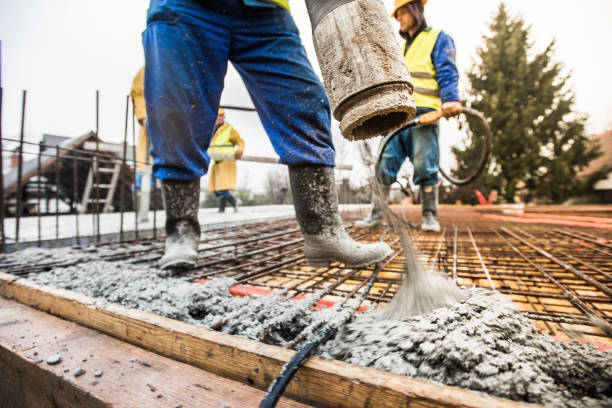 Best Concrete Sidewalk Installation  in Weaverville, CA